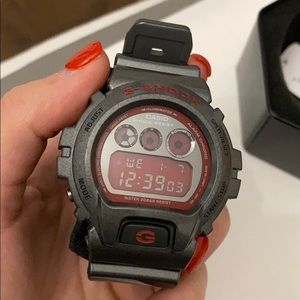 G-Shock Watch Grey DW6900SB-8
